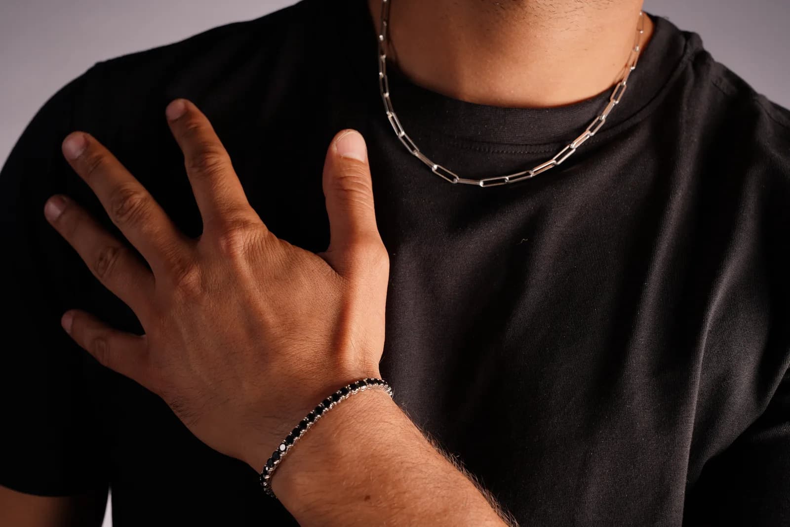 قلادة سلسلة المشبك — فضة إسترليني 925